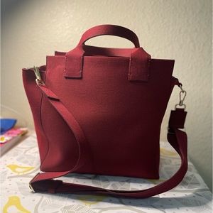 Rothy’s RETIRED COLOR The Handbag – Ruby Red